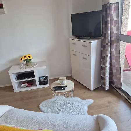 Pompidou-chaleureux-lumineux Apartment *