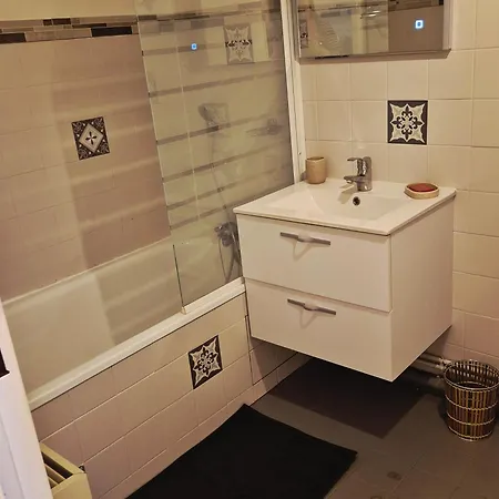 Apartment Pompidou-chaleureux-lumineux *